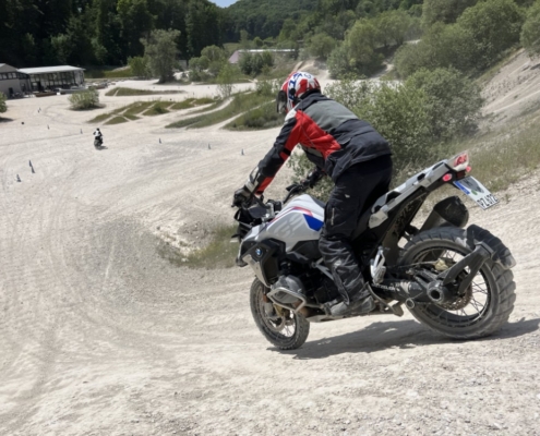 BERRT Hechlingen Intermediate Training - offroad leren rijden stapsgewijs in BMW Motorrad Enduro Park