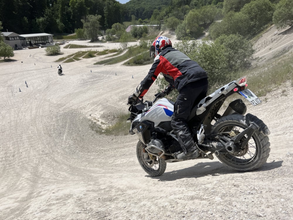 BERRT Hechlingen Intermediate Training - offroad leren rijden stapsgewijs in BMW Motorrad Enduro Park
