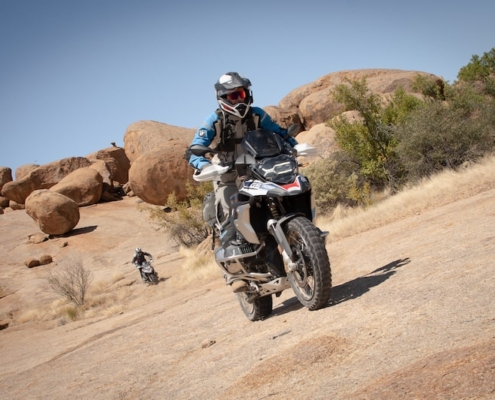 BMW Motorrad GS Trophy 2024 Namibie - Follow the Trails - BERRT rotsen